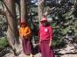  仁波切和尼瑪喇嘛於戶外森林